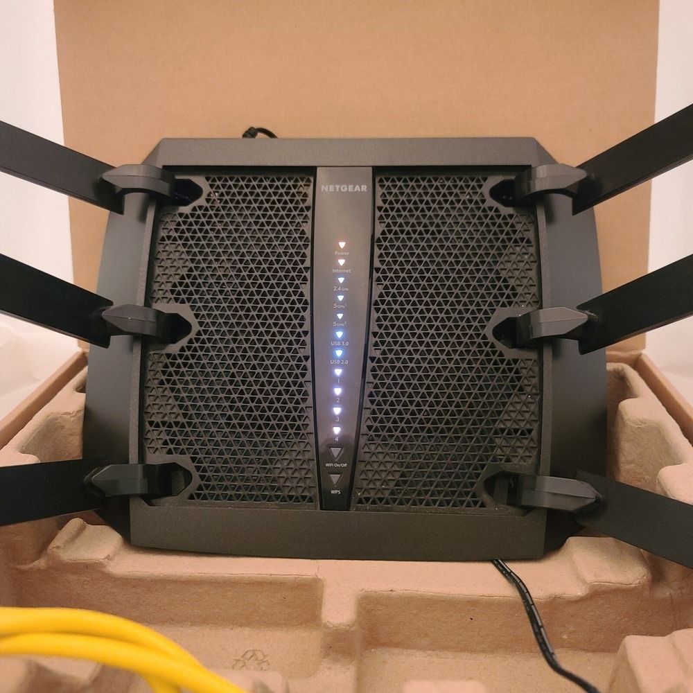 NETGEAR Nighthawk X6 AC3200 Tri-Band WiFi Router Model R8000 Pre-owned - Picture 5 of 16